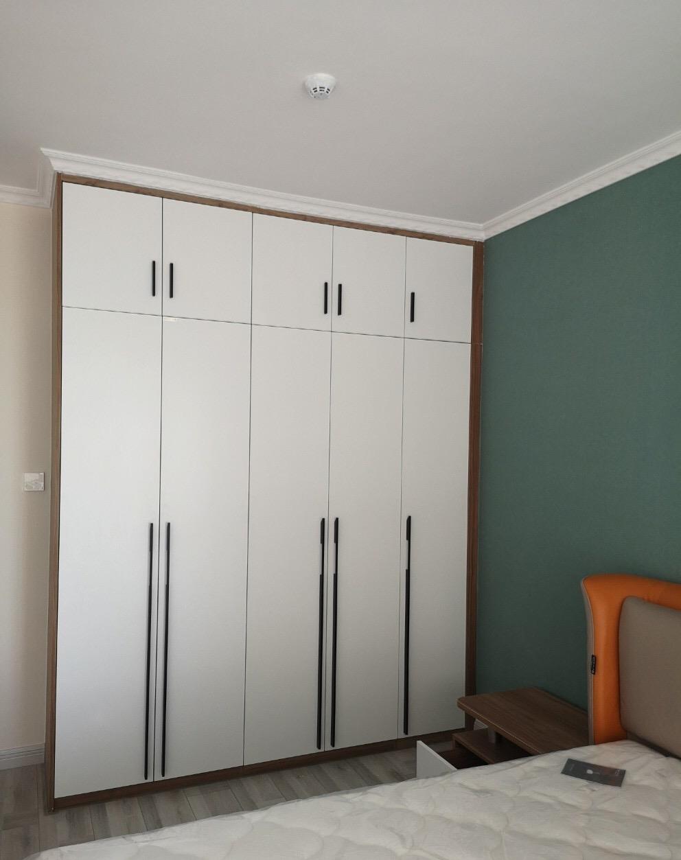 设计师|新房装修没请设计师，柜子选择全屋定制，打扫干净晾着通风中！