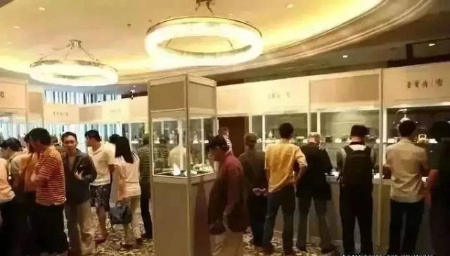 凤眼菩提：收藏界有三种人，装睡的人、沉睡的人和清醒的人！