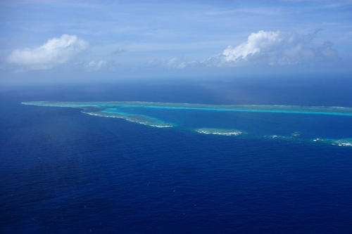 『菲律宾』一艘菲律宾军舰搁浅南海仁爱礁，20多年一直驻军，现在怎么样了？