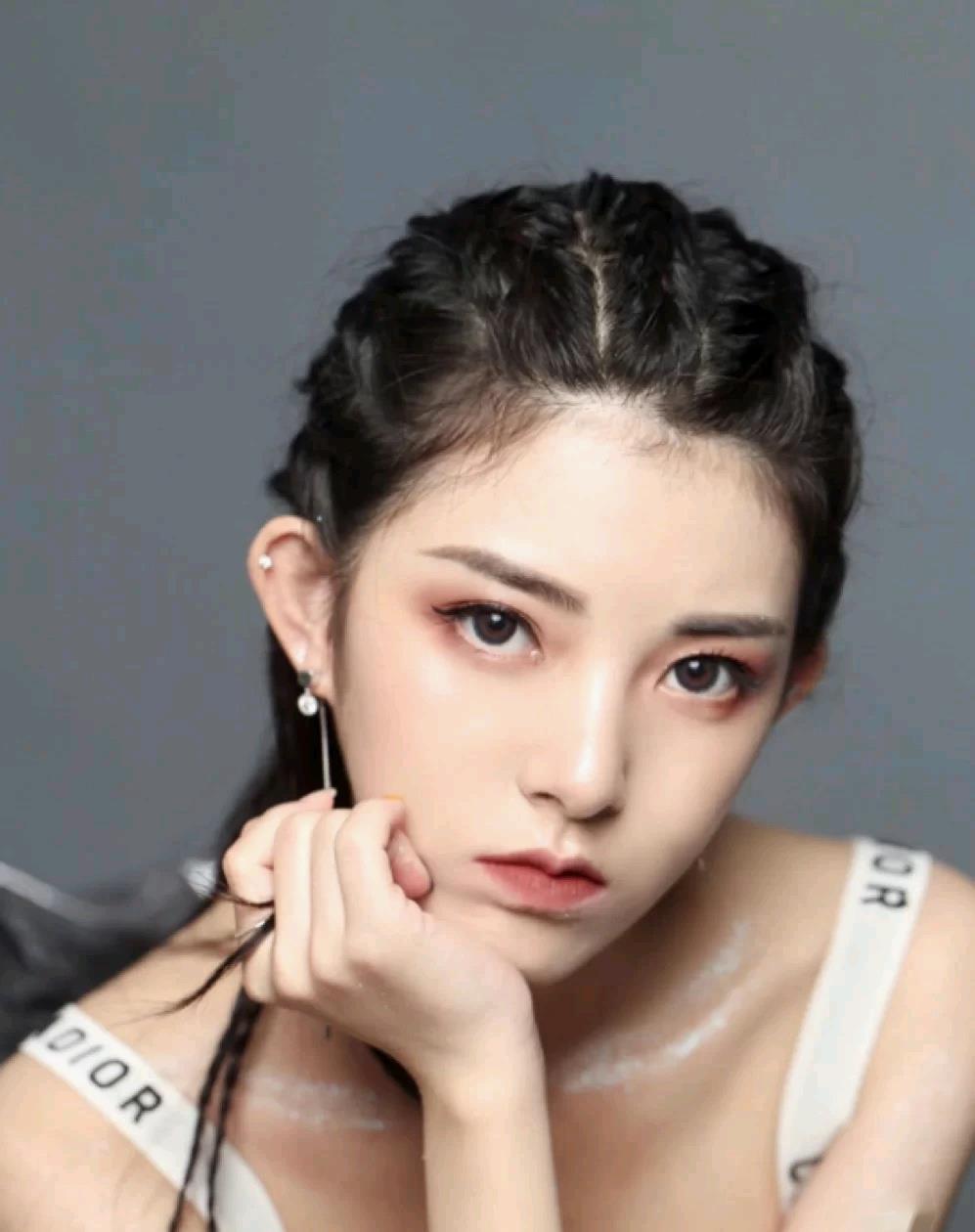 发型|显土显脸大的三种发型，不是完美的鹅蛋脸最好别剪，很影响颜值