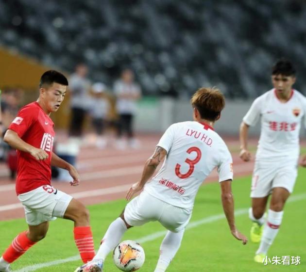 「广州恒大」深足再挖恒大!两潜力小将试训等待加盟,一人国青主力一人曾留洋