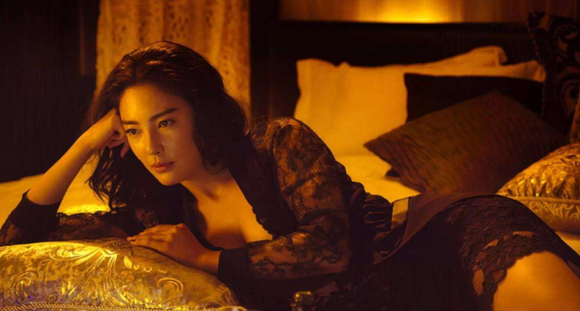 『周星驰』张雨绮谈周星驰意外打脸黄圣依:违约又不想赔钱,哪有那样的?