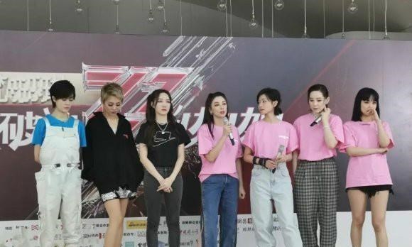 乘风破浪的姐姐|《浪姐》成团综艺开录，本以为看姐姐开撕，没想到男嘉宾才是亮点