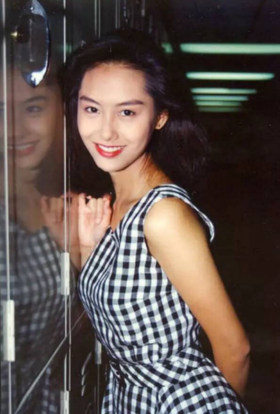 王晶|王晶捧过的女明星,都是“男人的梦想”,第7个最让人顶不住!