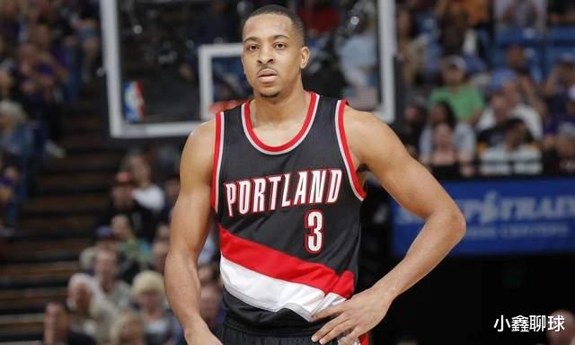 交易|开拓者交易哈登8换1方案出炉 联盟最强后场组合呼之欲出