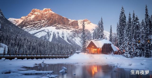 #生肖#5月底，转角相遇，相视一笑，满脸心动，3生肖放下防备，破镜重圆