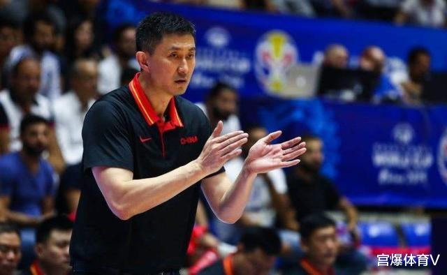 「余嘉豪」2米22天才中锋上演国家队首秀！7分7篮板表现惊艳 或被杜锋重用