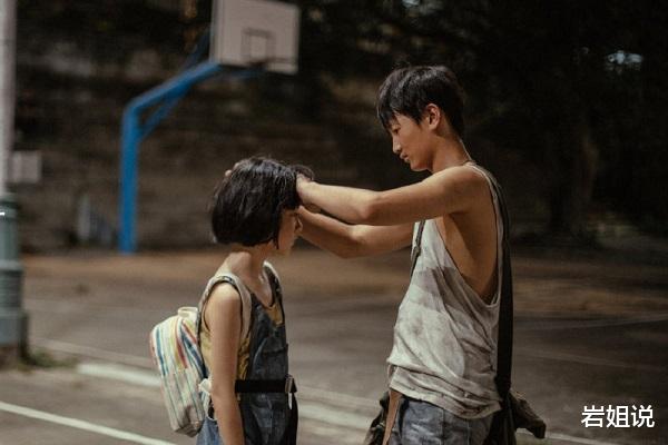 [秦昊]《隐秘的角落》恐怖之事，秦昊带你爬山，刘琳让你喝牛奶，她唱歌