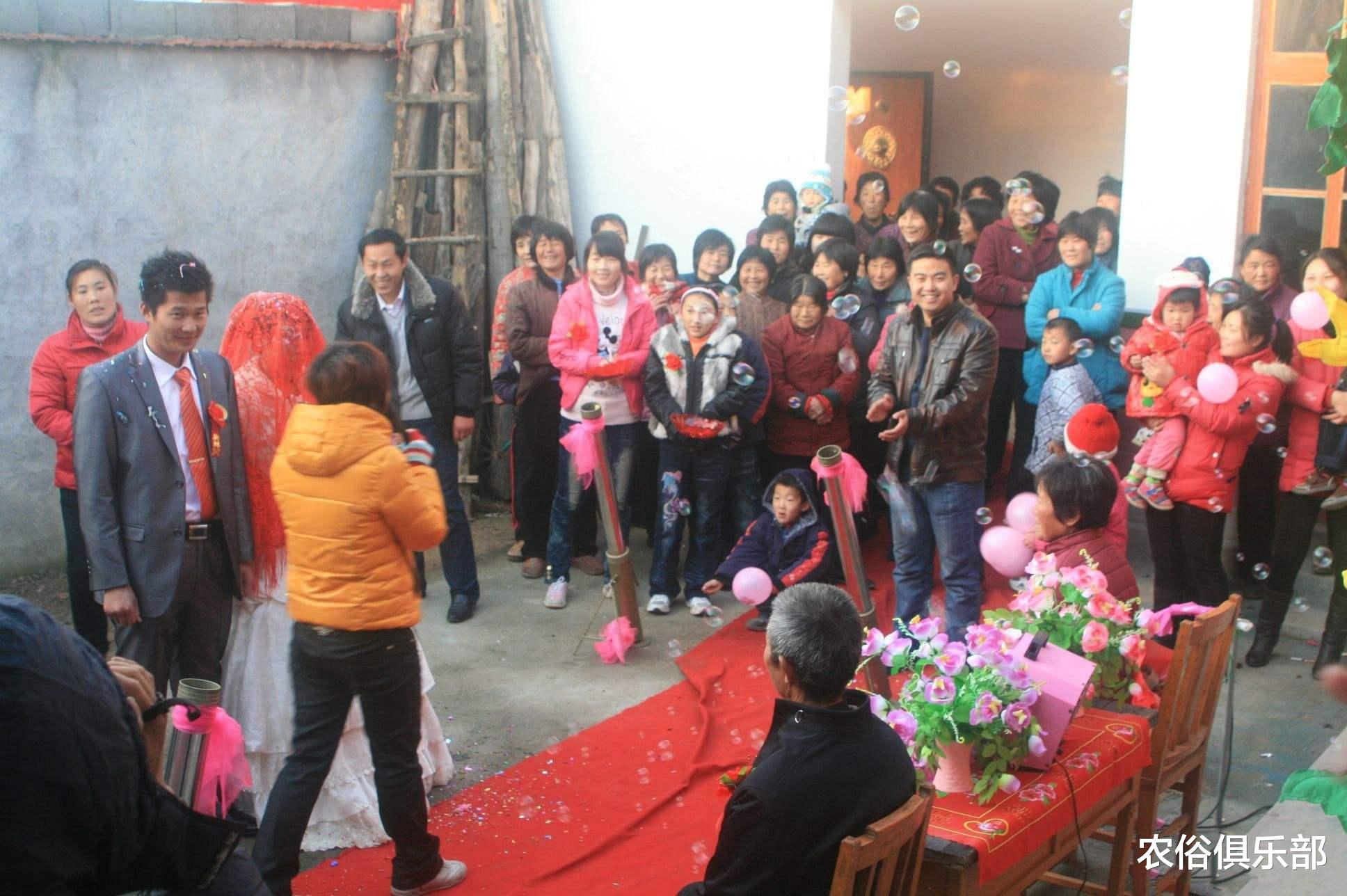 农俗俱乐部|超过10万彩礼离婚要全部返还？农村小伙开心，农村姑娘却很不甘心