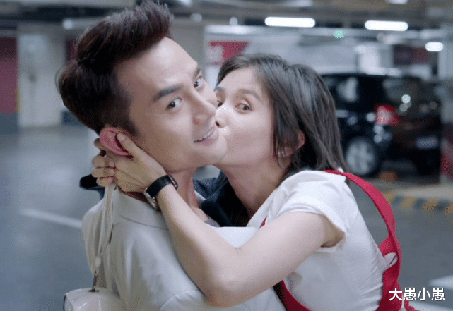 王子文@王子文换发型像“换性别”？配上一个口红，谁还说她是假小子