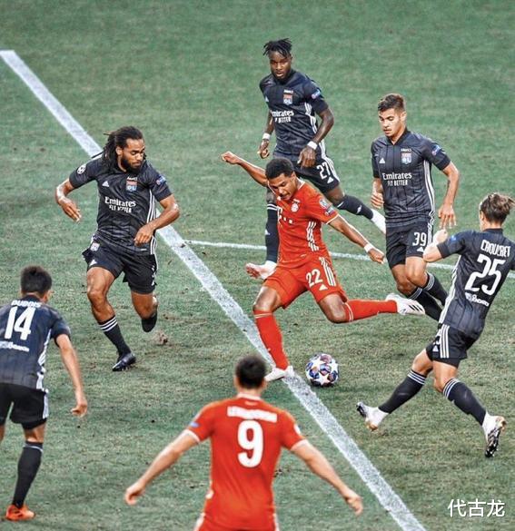 欧冠|败人品！德国名宿：大巴黎差了一个级别，欧冠决赛拜仁4-1夺冠