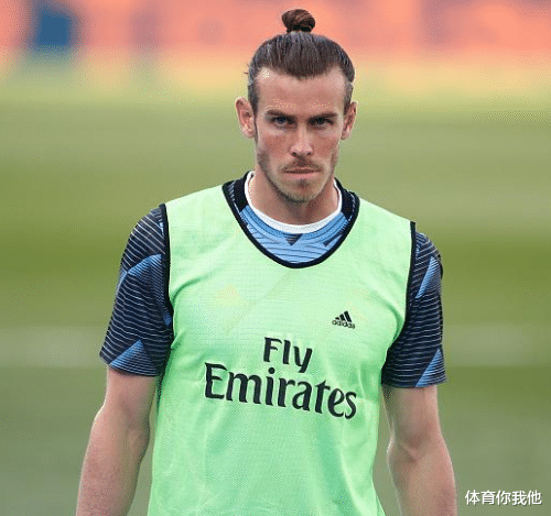 『皇家马德里』连续2场被弃用！皇马这巨星惹恼齐祖，宁用一“废材”也不用他？