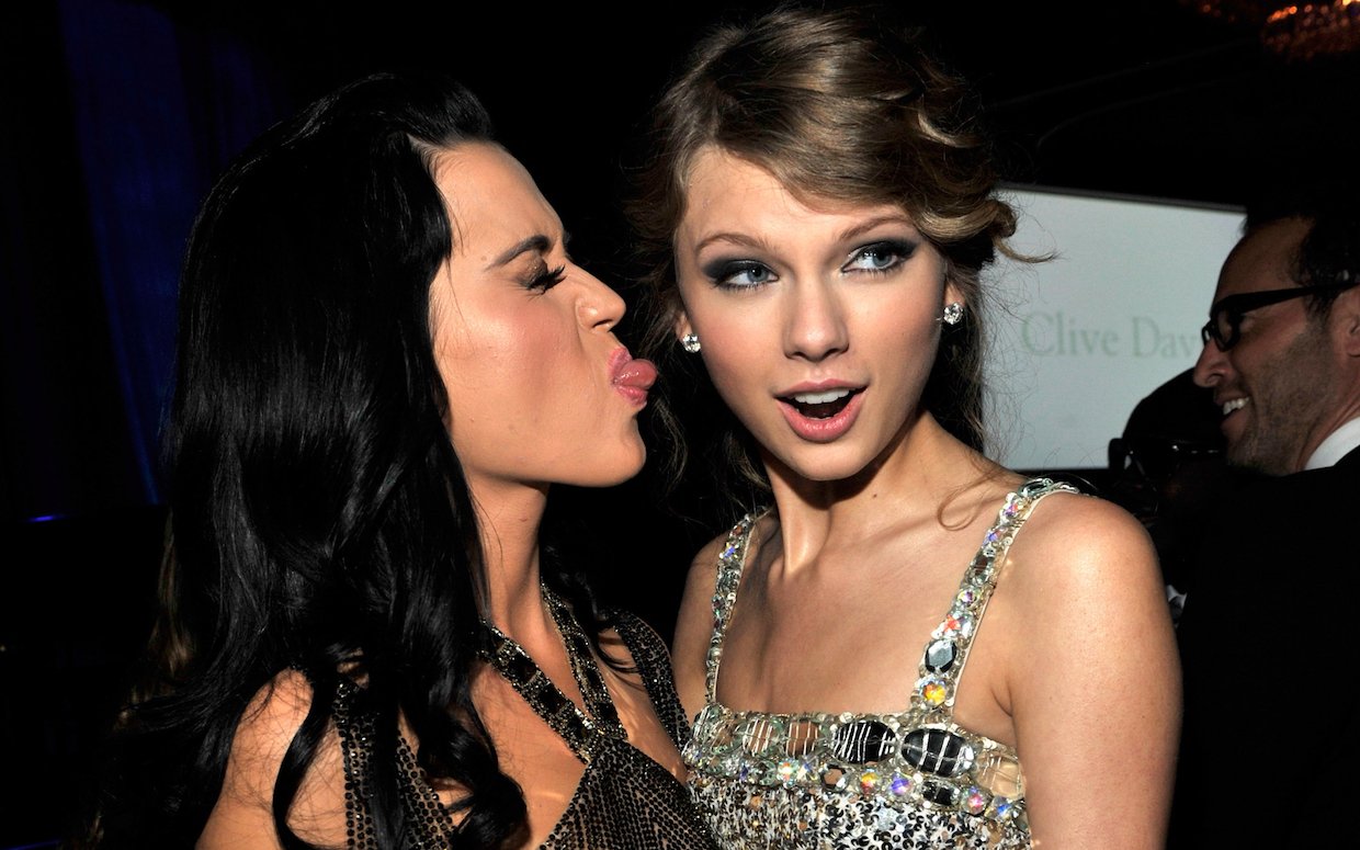 「凯蒂·佩里」水果姐宣布5月15日推出新单曲 网友为何认定霉霉将跟她合唱?