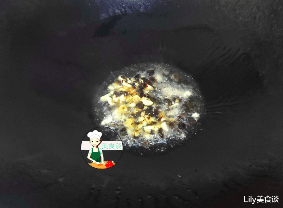 「蒸排骨」春天最馋这蒸菜，蒸一蒸10分钟就好，实在太鲜美了，好吃还不上火