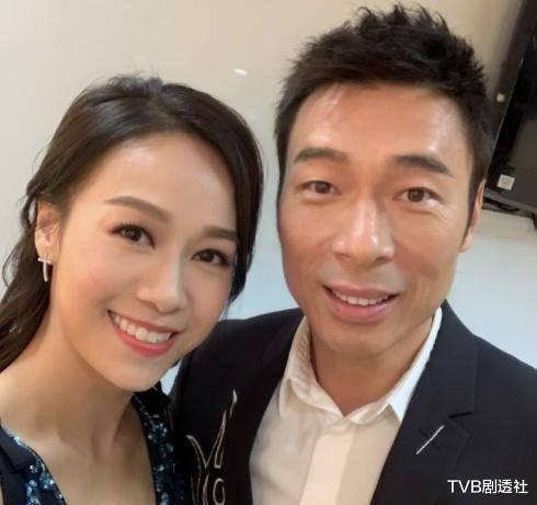 黄心颖|新恋情曝光？黄心颖疑秘恋乐队男子，停工一年半生活富裕名牌不离手