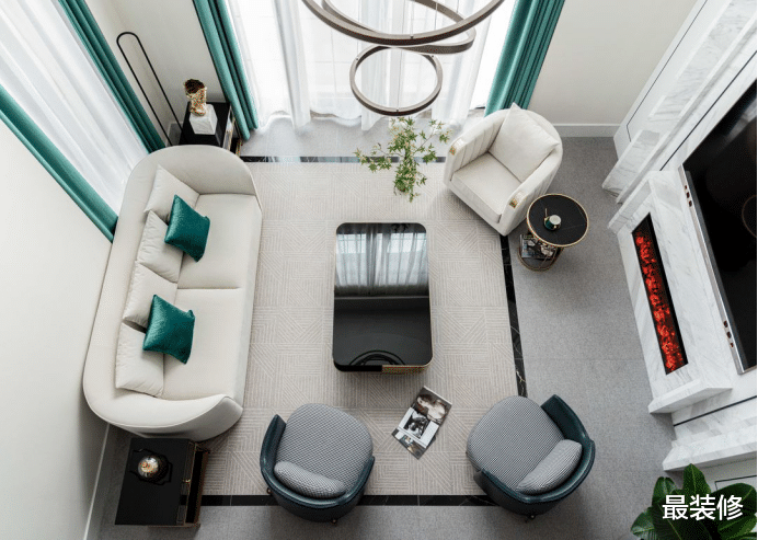 大户型|5层409平超大户型，白色为主的温雅美居，三层休闲区最为出彩