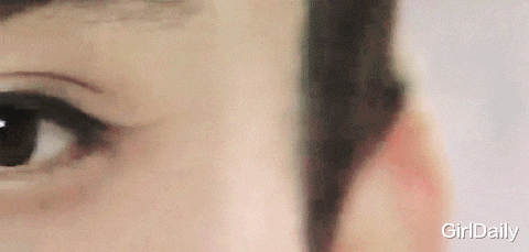 「钟汉良」钟汉良和小16岁谭松韵“官宣恋情”，我却想起当年的绝世白月光……