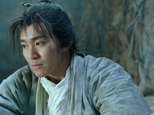 周星驰■演砸星爷电影却拿走天价片酬，还厚着脸皮再来要角色，周星驰：离我远点！