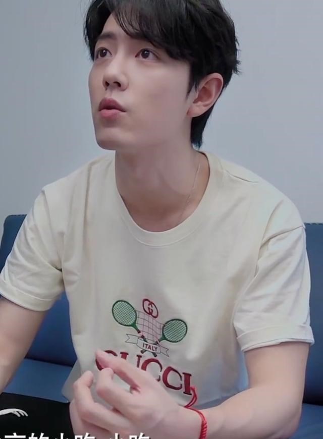 肖战|得知肖战第一首个人单曲《满足》的由来，不禁潸然泪下，砥砺前行