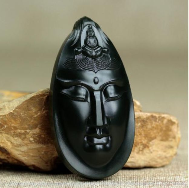 翡翠|你所以为其貌不扬的黑色系玉石，成品却大放异彩，快来欣赏一下吧