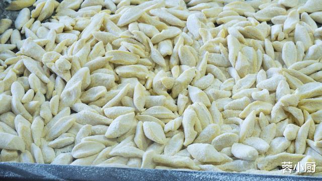 土豆|早餐自从学会这做法，做一次7天不用起早，一次醒面，好吃易做！