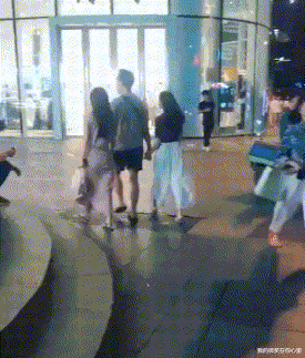 教练|“女友在健身房工作，女教练订做的工作服，怪不得一节课800”，哈哈哈哈！