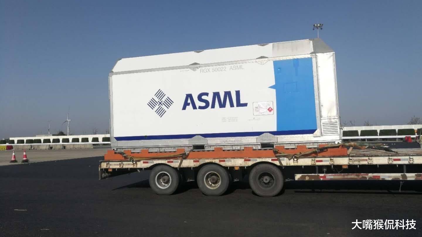 光刻机|国内唯一一台7nm光刻机，就这样亮相登场了？让人痛心！