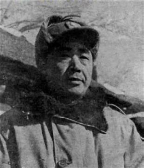 陈明仁|他是蒋介石的总司令，作战能力让林彪都叹服，建国后成了开国将军