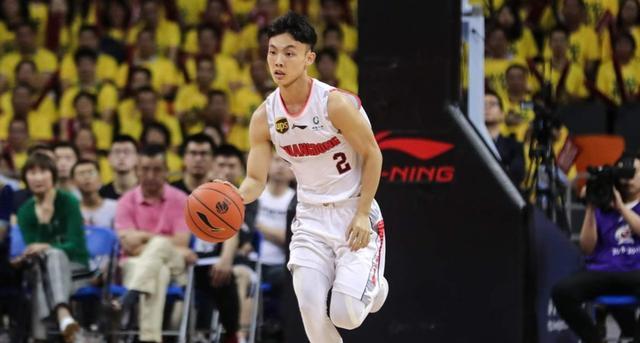 徐杰|广东小将徐杰被罚50万，上赛季年薪仅20万的他该怎么办？