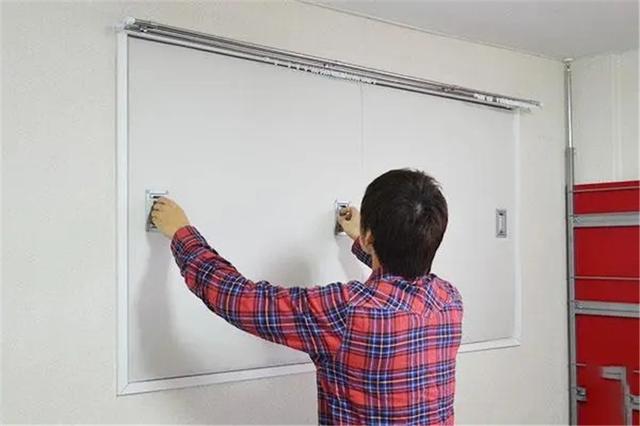 []日本人喜欢在家里开小窗，但窗户又小还不怎么通风，这是有啥用？