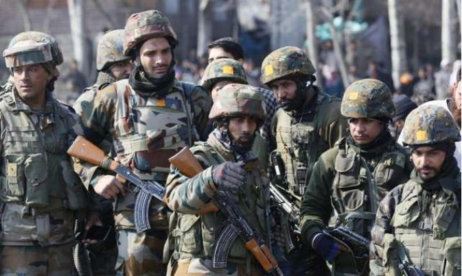 『莫迪』印增援部队再收噩耗,大批救护车拉走尸体,莫迪怒斥指挥太糟糕