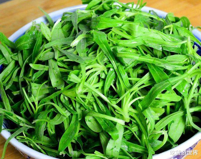 [面条]它是天然的“泻药菜”，一分钱不要，排出黑臭便，肠道通畅，细腰瘦腿