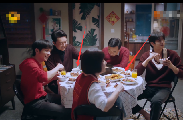 年夜饭|以家人之名：李尖尖家多有钱？看清他们十年前的年夜饭，我现在都吃不起！