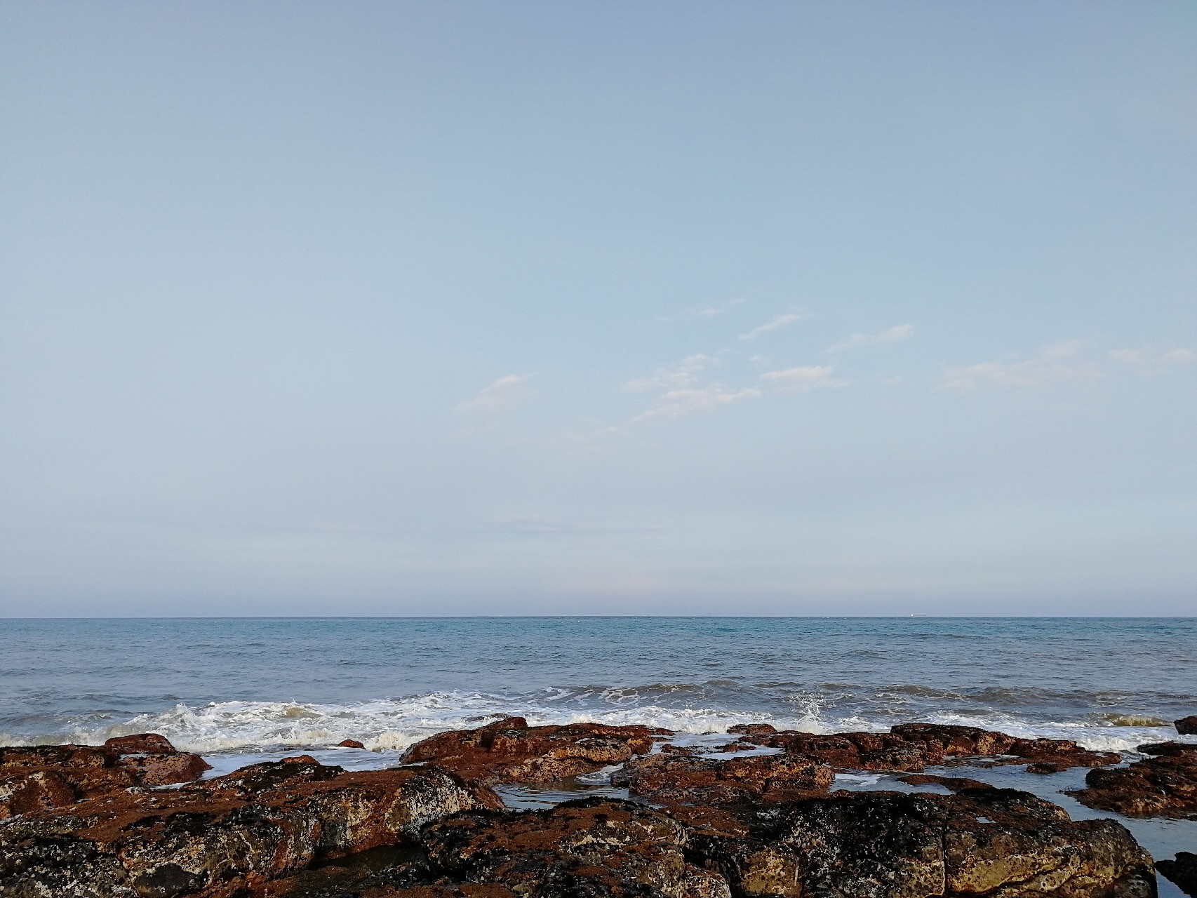 『伊犁』夏天太热不敢出去旅游？去这几个地方呀！