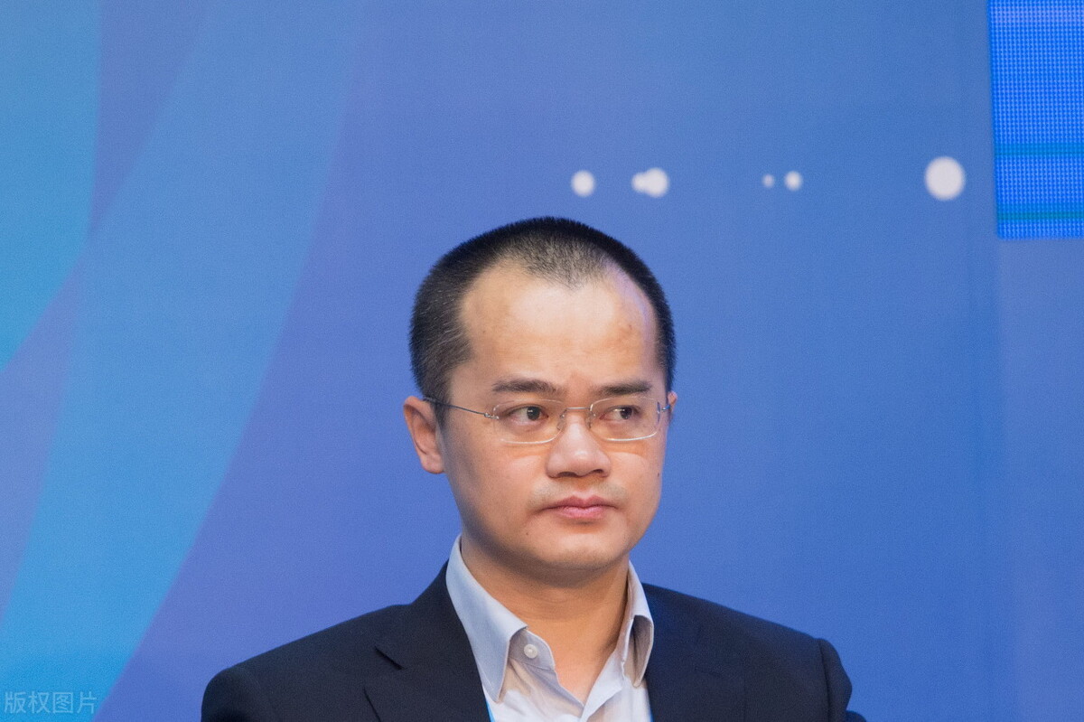 美团外卖|职场百科“美团外卖”骑手月入能上万？小哥三问“王兴”你怎么看