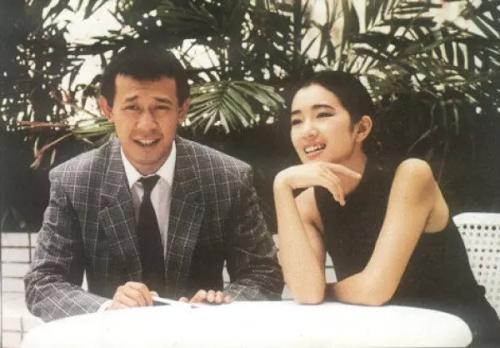 巩俐|郑佩佩直言巩俐“秋香”尴尬，她才是“第一人选”，但因片酬遗憾错过