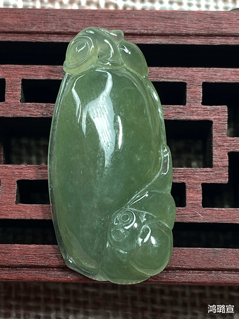 翡翠|翡翠为啥不被“年轻人”看好？不是因为钱！而是这件事的缺失！