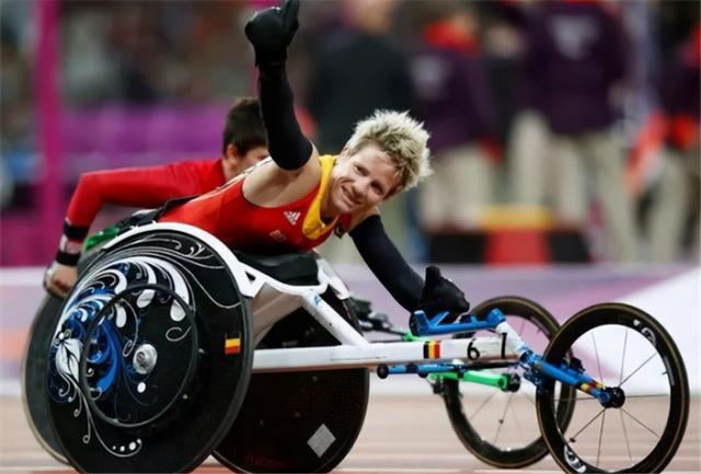 臆说古史|获得世界冠军后，40岁的她选择安乐死：人生残酷，纵情活过就好