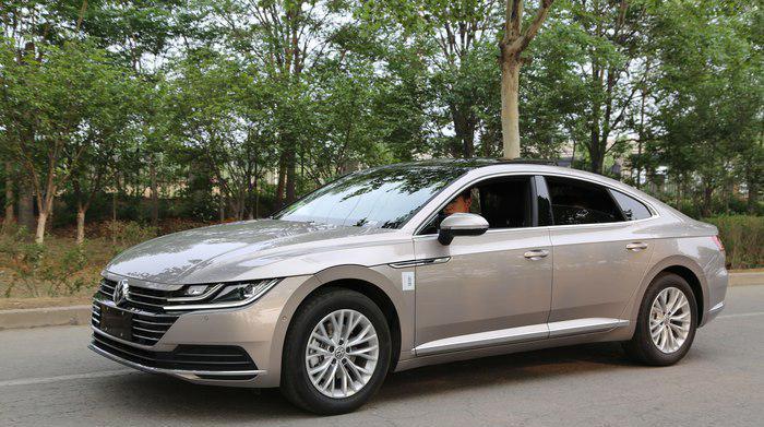 【大众CC】25万的大众CC值吗？车主驾驶4个月后说了真心话