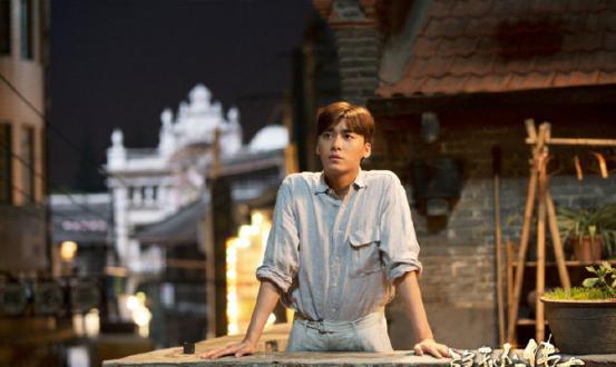 李易峰|国民大众男神新剧霸屏，疯狂追星女主引人发笑，又是热剧没跑了