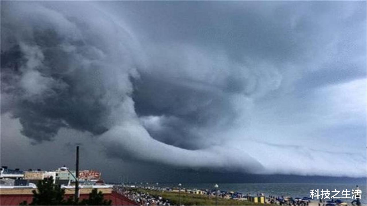 UFO|巴西上空怎么了?晴空万里突然乌云密布,“世界末日”的前兆?