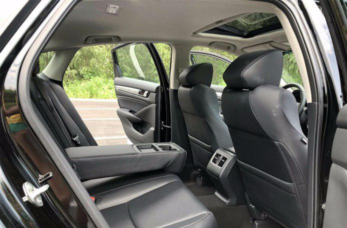 『本田雅阁』21万提了辆本田雅阁，开了一年后，车主：我只想说四个字！