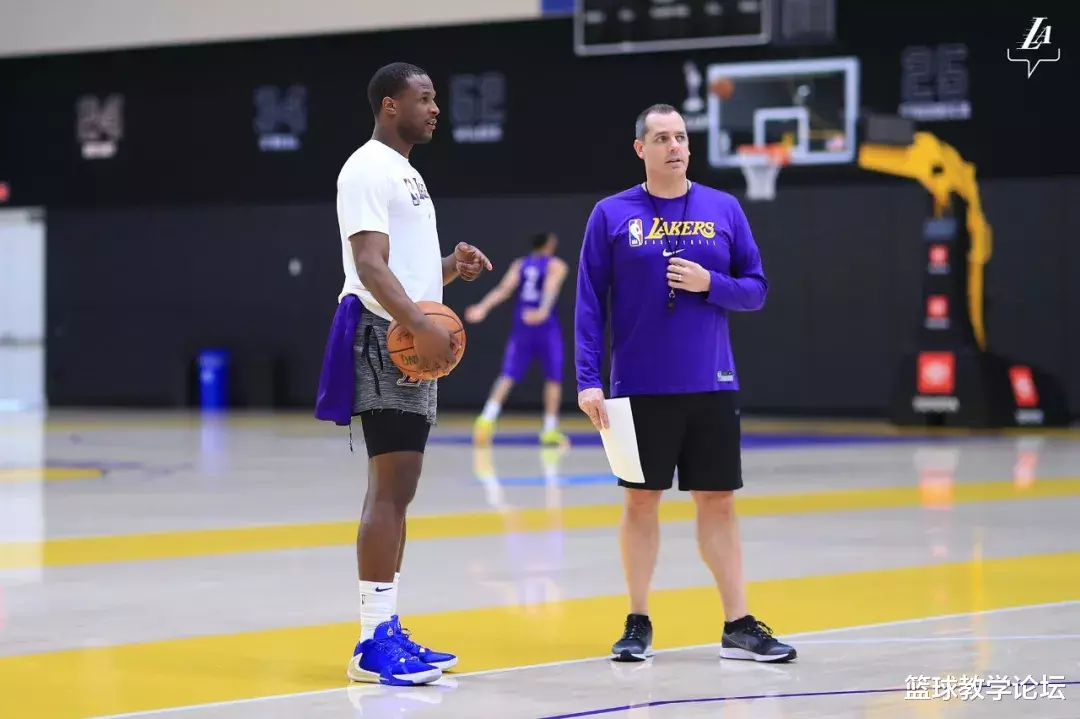 湖人队▲湖人最后一签废了！亲口承认患病！乐福、德罗赞都是受害者