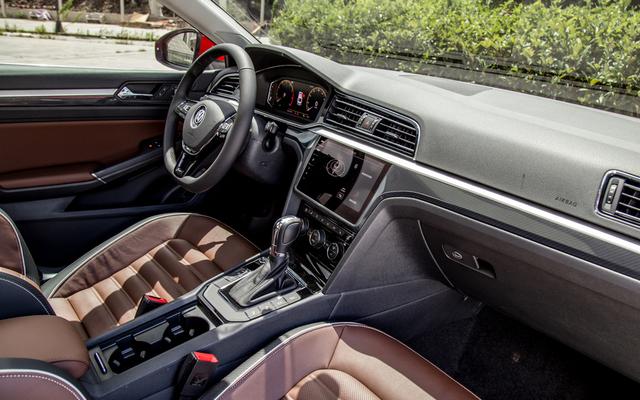 「大众汽车」大众最失意的一款车,当初加价提车还要等,如今优惠5万不好卖