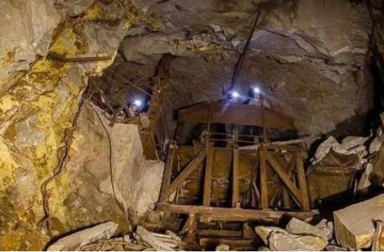 乌克兰|中国游客在乌克兰不要太轻浮，路边小屋不能进，不然容易掉坑里