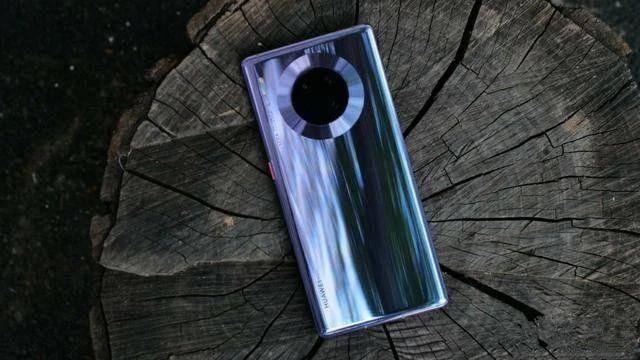 华为mate30|给Mate40让路，这款华为老旗舰迎来价格新低，麒麟990+40W快充