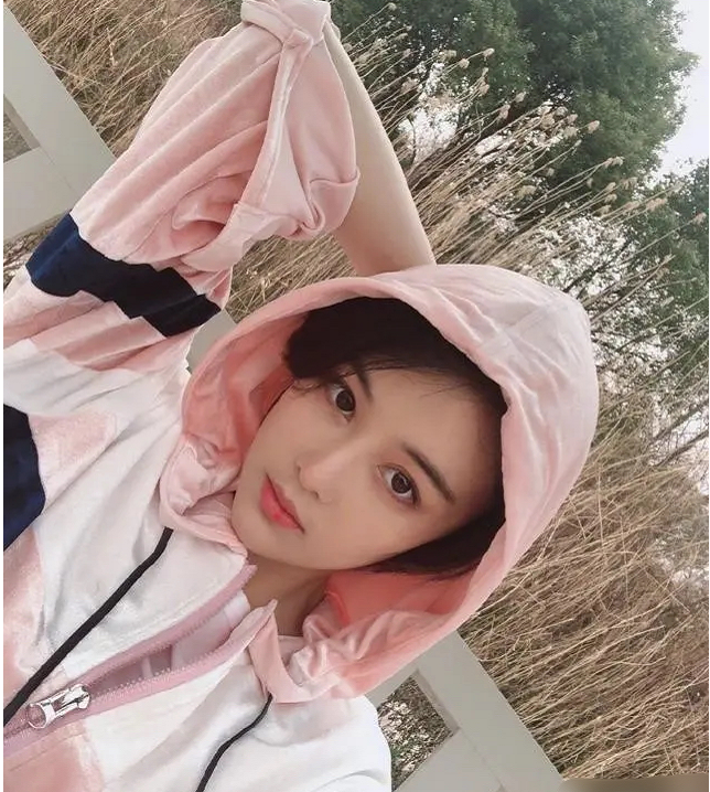 「张馨予」看看以前的张馨予，再看看现在的张馨予，其实娱乐圈的明星，我们都不懂！