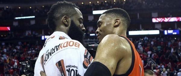 「火箭队」威少和哈登建立王朝的机会到了，效仿格林说服戴维斯，火箭能起飞