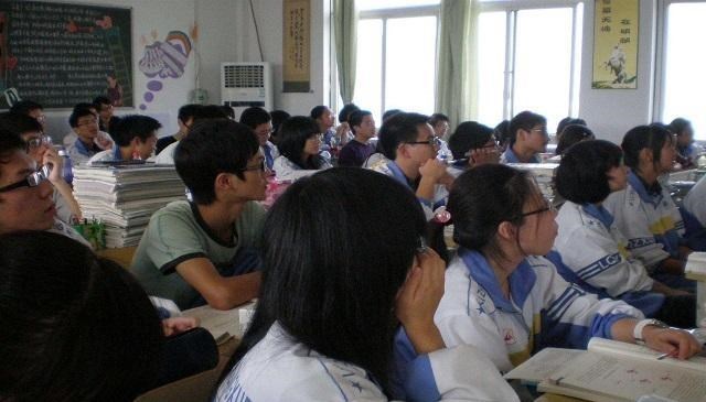 #生理期#为啥高考前,有的母亲会给女儿买“避孕药”?班主任的回答很现实