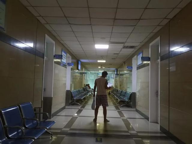 市值|民营医院第一股崩盘：割韭菜买来的百亿帝国，终归是要还回去的